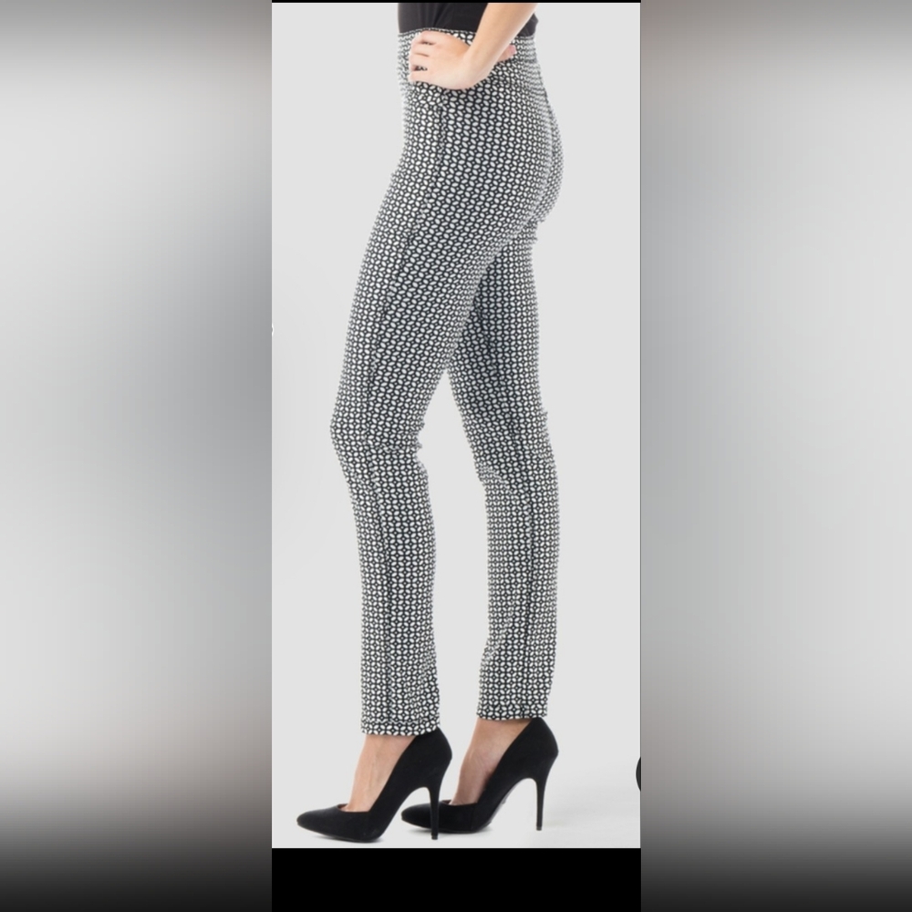 Joseph Ribkoff Monochrome Patterned Trousers